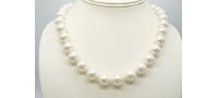 White Large Round Shell Pearl Necklace